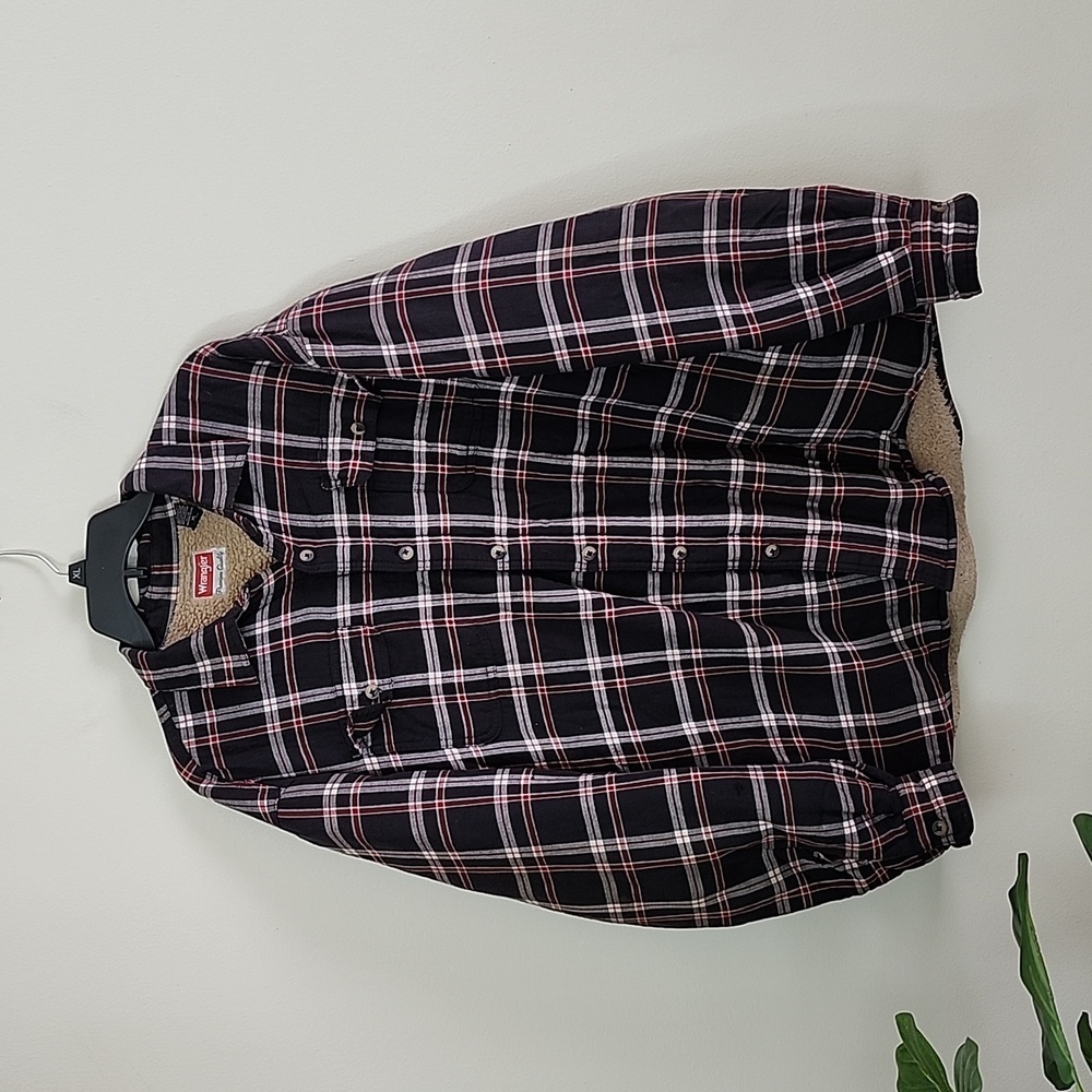 Wrangler sherpa lined button down shacket, Red Cream black, mens XL